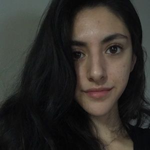 Meet your Posher, Paola